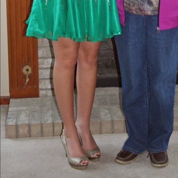 Formal Pumps - Picture 4 of 4