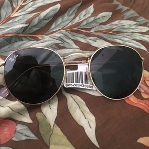 Very cute glasses but doesn't look good on my face