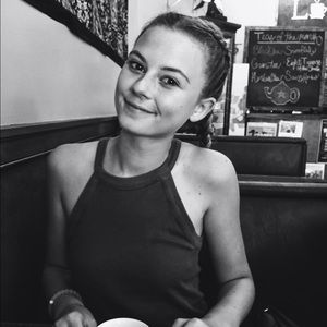 Meet your Posher, Calla