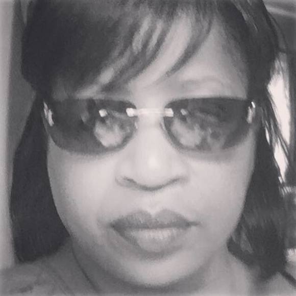 Meet your Posher, Drcynthia - Picture 1 of 1