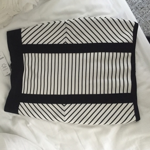 BEBE skirt