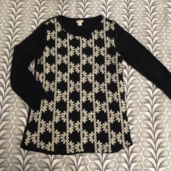 3/4 length J. Crew top. Navy. Size Small