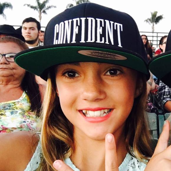 Meet your Posher, Cari