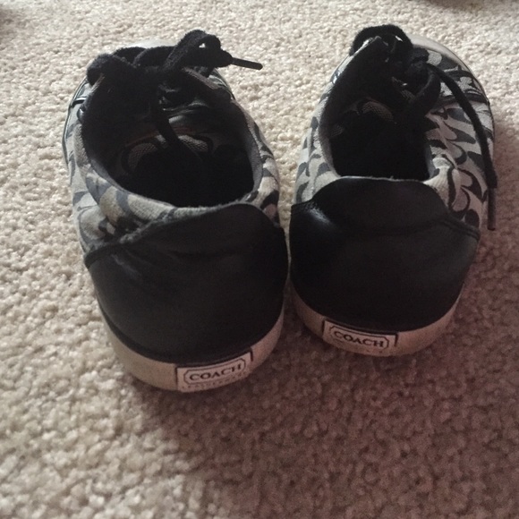 Sneakers - Picture 2 of 4