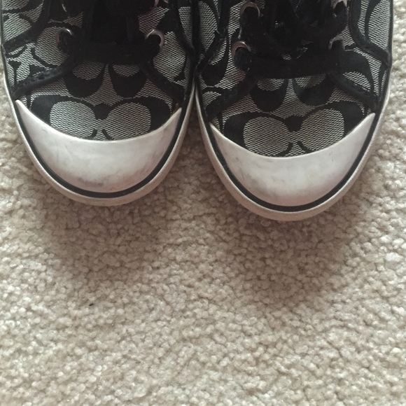 Sneakers - Picture 3 of 4