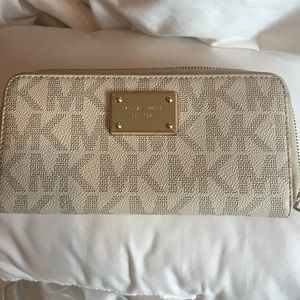 Michael Kors wallet