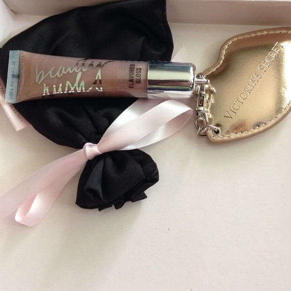 Victoria's Secret Other - VS Beauty Rush