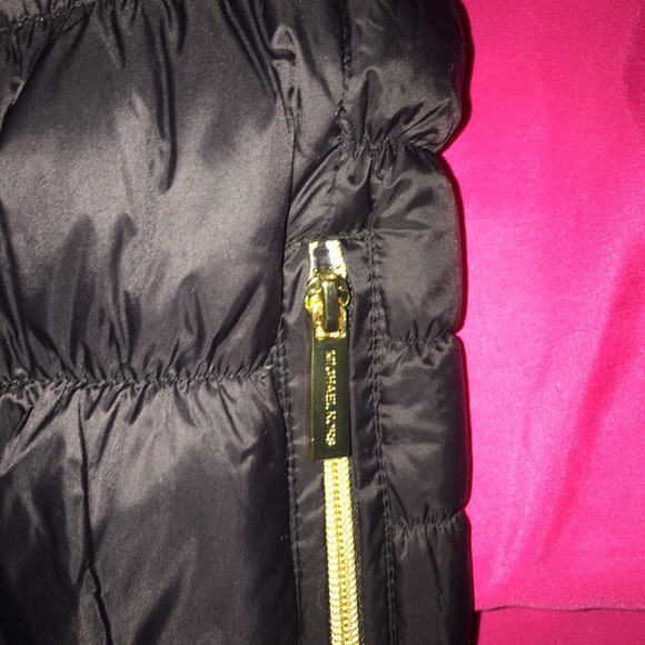 A Michael Kors vest never worn - Picture 2 of 3