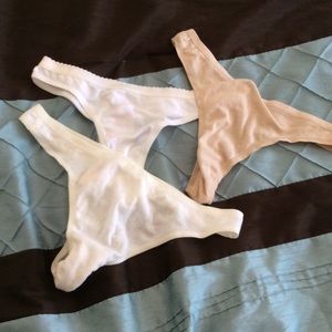 New Victoria's Secret Cotton Thong Lot Size M/L