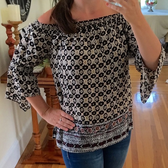 Off the Shoulder Printed Top