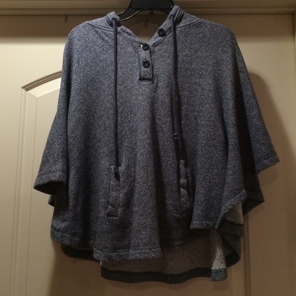 Wide sleeved hooded sweatshirt