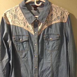 Denim top with lace accent