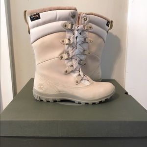 NWT Timberland lace up boot never worn US 7