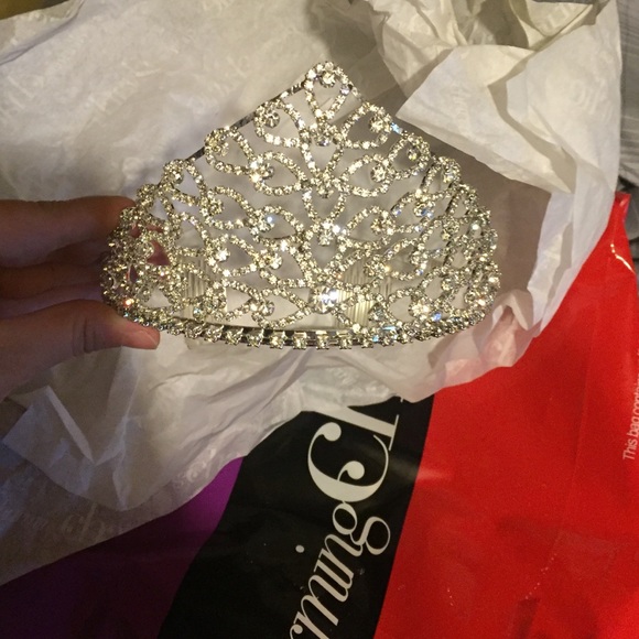 Gorgeous Peacock Prom Tiara 💗