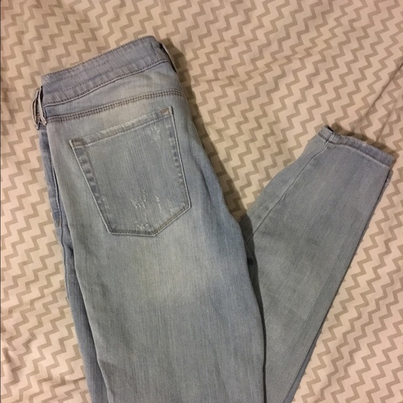 Bullhead jeans!