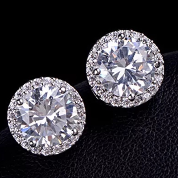 Stud Platinum Plated Earrings💎 - Picture 4 of 4