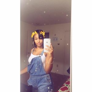 Meet your Posher, Tiyah