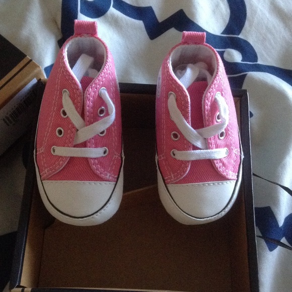 Brand new baby pink converse - Picture 2 of 3