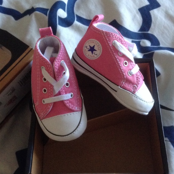 Brand new baby pink converse - Picture 3 of 3