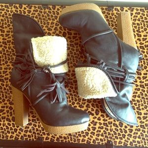 Cute "Shearling" lined boots