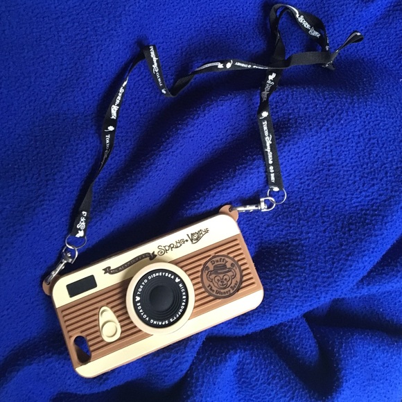Accessories - VINTAGE iPhone 6 case (camera style)
