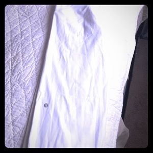 Lululemon crop white capris