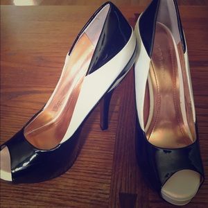 BCBGeneration Black & White Heels Size 8 1/2