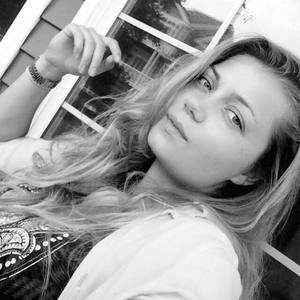 Meet your Posher, Raluca