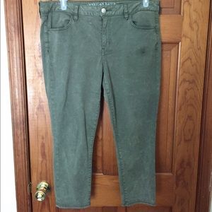 Army green jegging capris