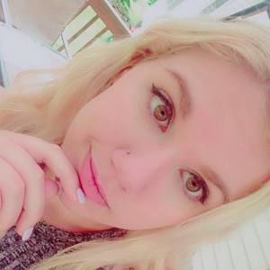 Meet your Posher, Willow