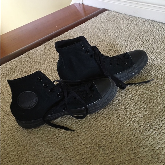 All black women's converse
