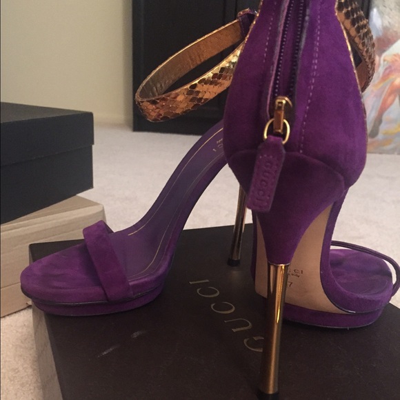 💯 Authentic Gucci Scamosciato Pitone Gold heel ♥️