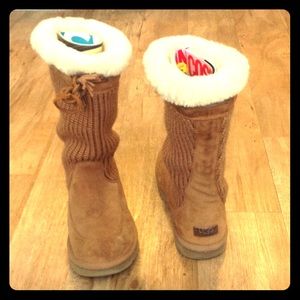 Crochet uggs with fur trim