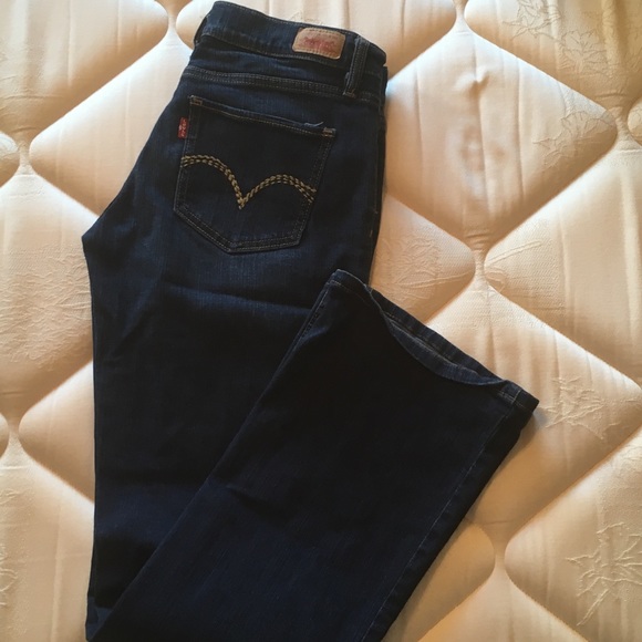 524 Too Superlow cut Levis