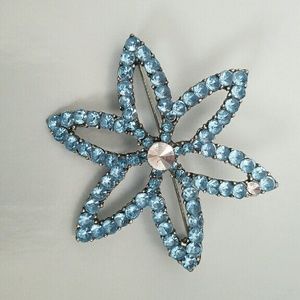Flower brooch
