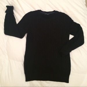 Gap black crew neck, cable knit sweater