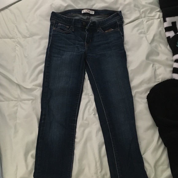Hollister Jeans - Picture 2 of 3