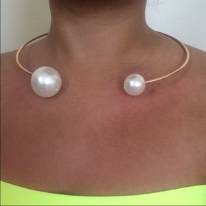 Big Pearl Necklace