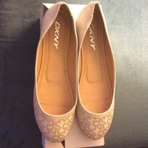 DKNY Flats