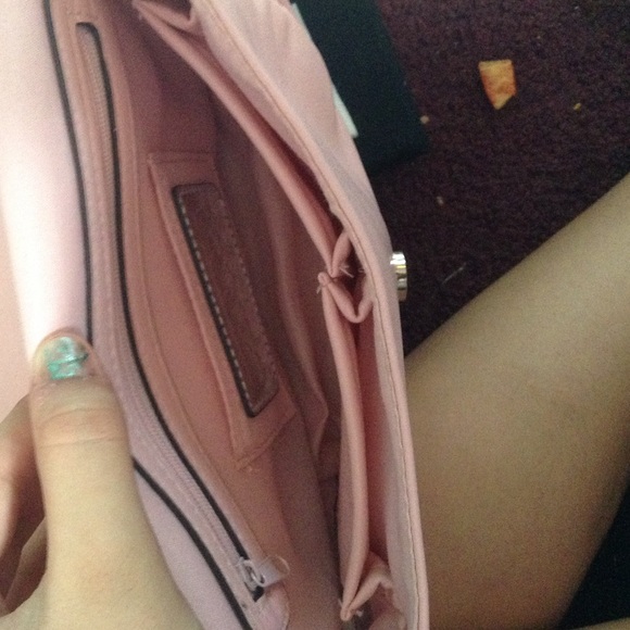 Baby pink purse - Picture 2 of 2