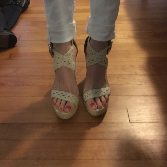 Steve Madden size 10 rope 4" Espadrilles - Picture 2 of 4