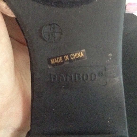 Some non-worn sandals - Picture 2 of 2