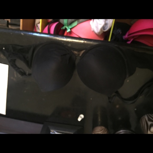 Victoria's Secret "fabulous" push up Bra.