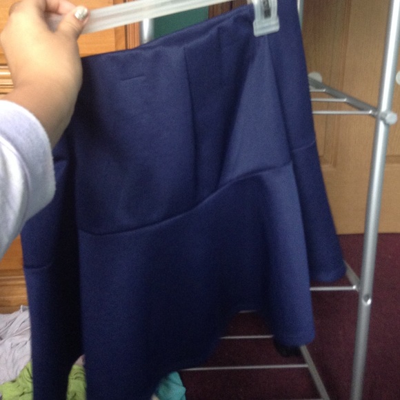 Skirt - Picture 2 of 2