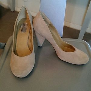Tan Leather Pumps