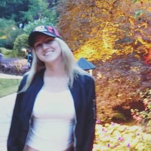 Meet your Posher, Monika