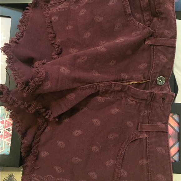 Vans Maroon Shorts - Picture 1 of 2