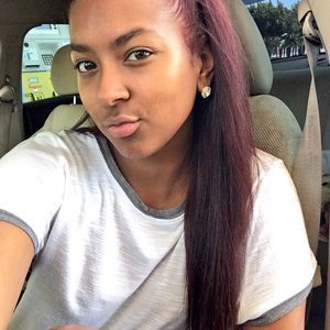 Meet your Posher, Mia