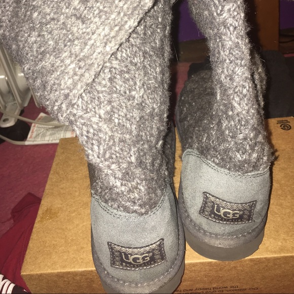 Gray knit uggs