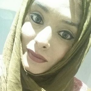 Meet your Posher, Farhana